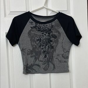ROMWE Gray Graphic Crop Top